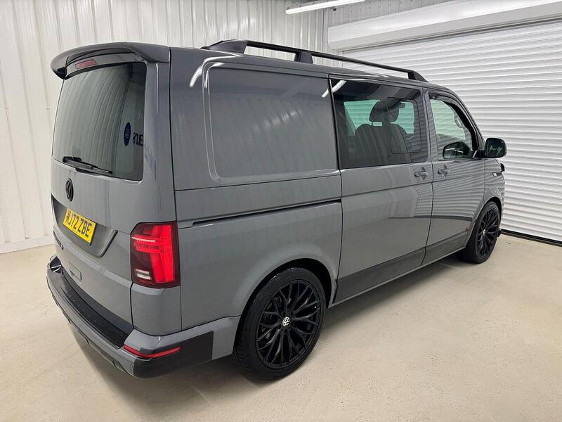 Volkswagen Transporter 2.0 BiTDI T32 Highline Kombi Double Cab 5dr Diesel DSG FWD SWB Euro 6 (s/s) (204 ps) - U119291