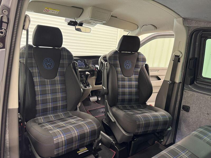 Volkswagen Transporter 2.0 BiTDI T32 Highline Kombi Double Cab 5dr Diesel DSG FWD SWB Euro 6 (s/s) (204 ps) - U119291
