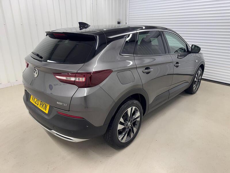 Vauxhall Grandland X 1.2 Turbo SRi Nav Euro 6 (s/s) 5dr - U119300