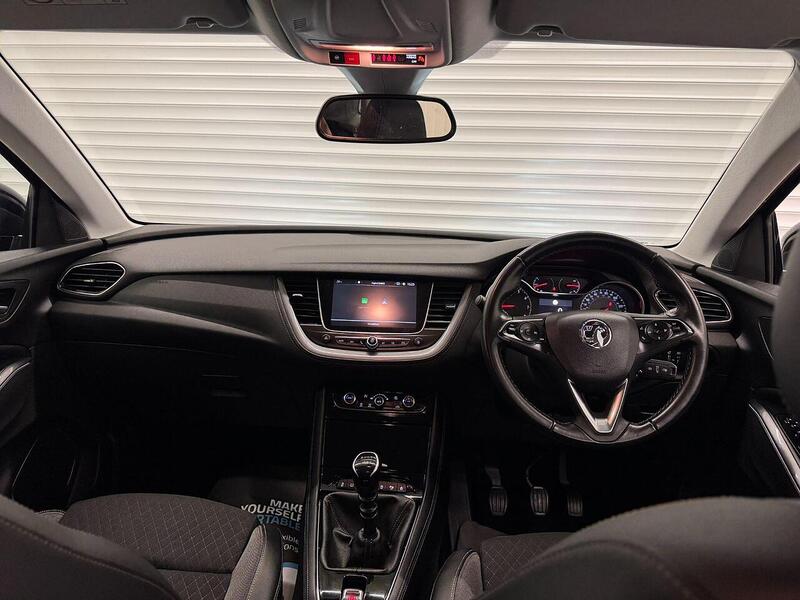 Vauxhall Grandland X 1.2 Turbo SRi Nav Euro 6 (s/s) 5dr - U119300