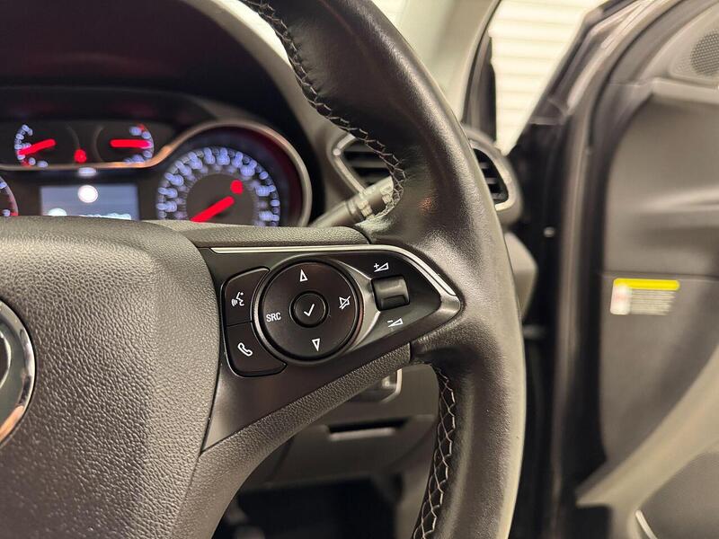 Vauxhall Grandland X 1.2 Turbo SRi Nav Euro 6 (s/s) 5dr - U119300