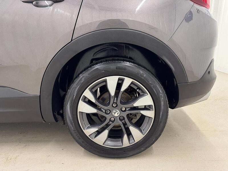 Vauxhall Grandland X 1.2 Turbo SRi Nav Euro 6 (s/s) 5dr - U119300
