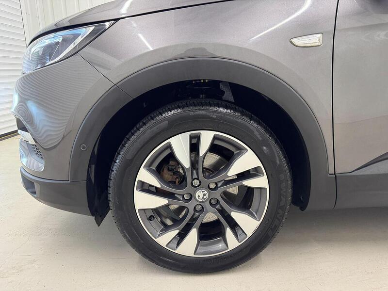 Vauxhall Grandland X 1.2 Turbo SRi Nav Euro 6 (s/s) 5dr - U119300