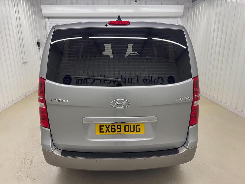 Hyundai i800 2.5 CRDi SE Nav Euro 6 5dr - U119303