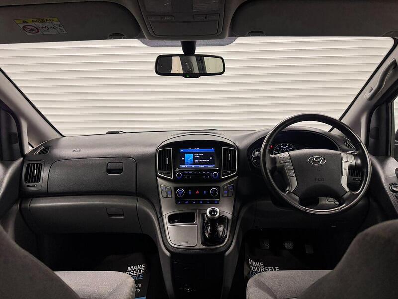Hyundai i800 2.5 CRDi SE Nav Euro 6 5dr - U119303