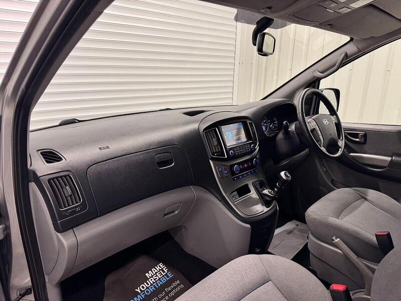 Hyundai i800 2.5 CRDi SE Nav Euro 6 5dr - U119303