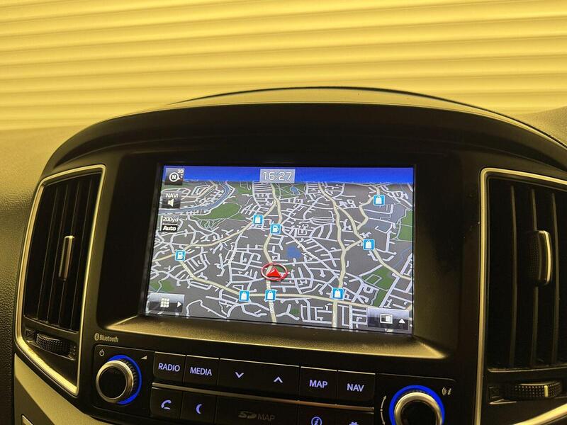 Hyundai i800 2.5 CRDi SE Nav Euro 6 5dr - U119303