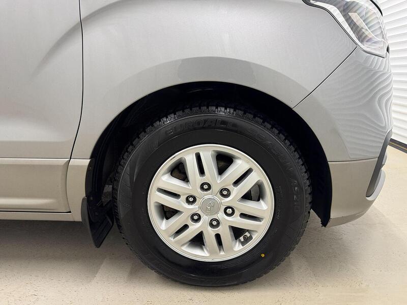 Hyundai i800 2.5 CRDi SE Nav Euro 6 5dr - U119303