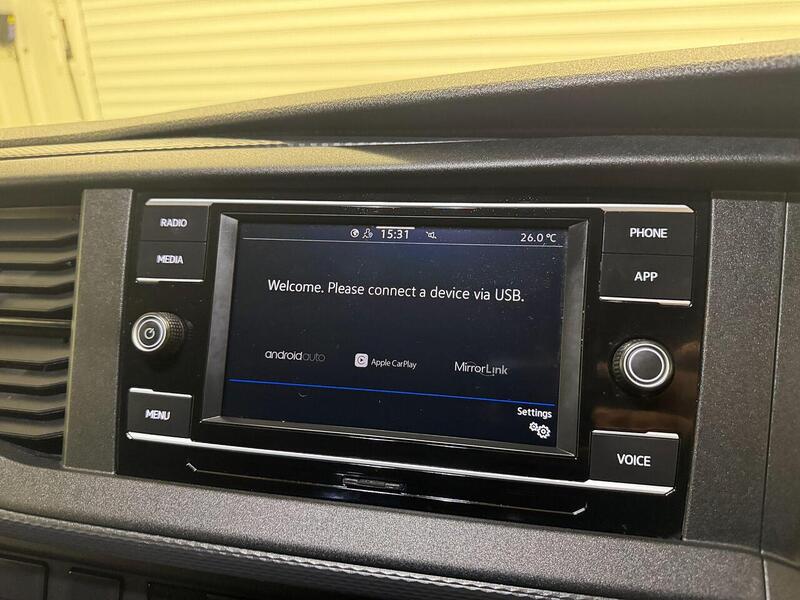 Volkswagen Transporter 2.0 TDI T30 Highline Kombi Double Cab 5dr Diesel Manual FWD SWB Euro 6 (s/s) (150 ps) - U119304