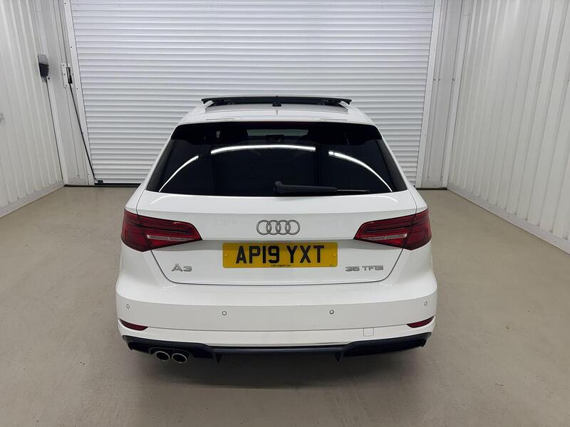 Audi A3 1.5 TFSI CoD 35 Black Edition Sportback S Tronic Euro 6 (s/s) 5dr - U119307