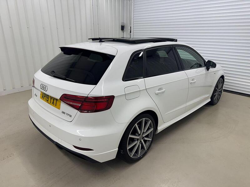 Audi A3 1.5 TFSI CoD 35 Black Edition Sportback S Tronic Euro 6 (s/s) 5dr - U119307