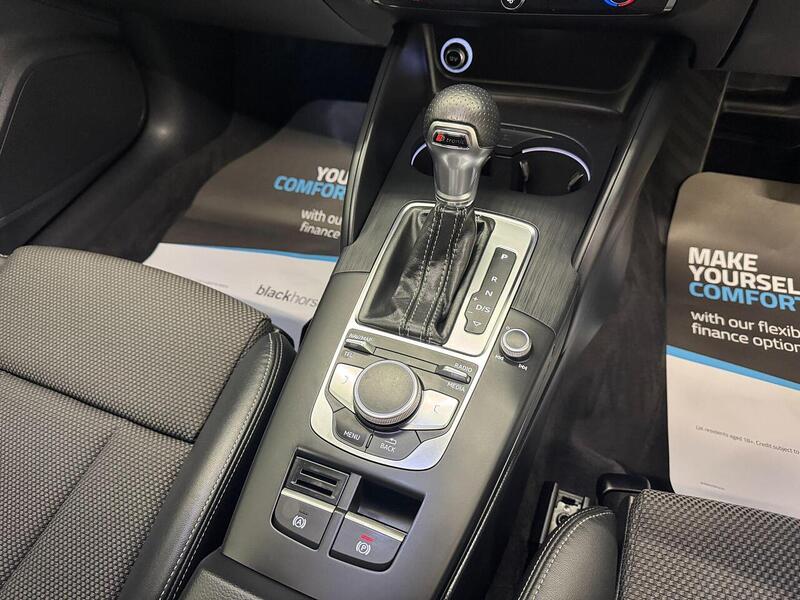 Audi A3 1.5 TFSI CoD 35 Black Edition Sportback S Tronic Euro 6 (s/s) 5dr - U119307