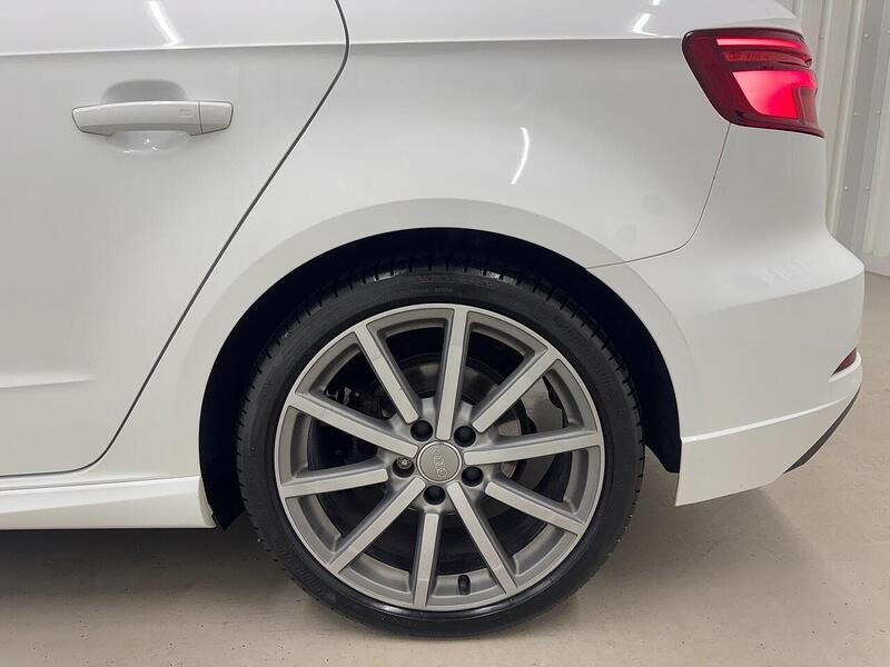 Audi A3 1.5 TFSI CoD 35 Black Edition Sportback S Tronic Euro 6 (s/s) 5dr - U119307