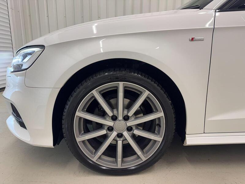 Audi A3 1.5 TFSI CoD 35 Black Edition Sportback S Tronic Euro 6 (s/s) 5dr - U119307