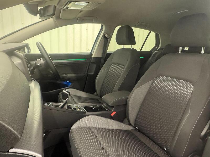 Volkswagen Golf 1.5 TSI Active Hatchback 5dr Petrol Manual Euro 6 (s/s) (130 ps) - U119309