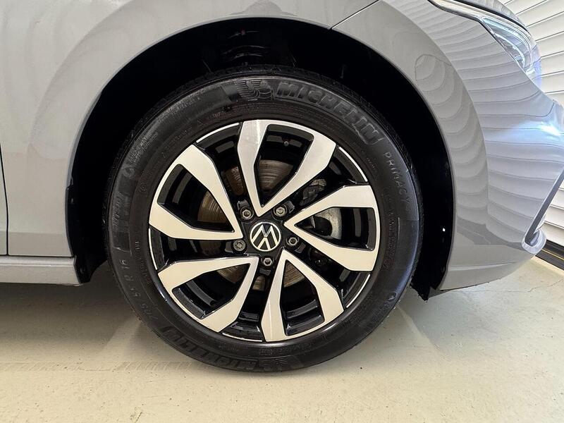 Volkswagen Golf 1.5 TSI Active Hatchback 5dr Petrol Manual Euro 6 (s/s) (130 ps) - U119309