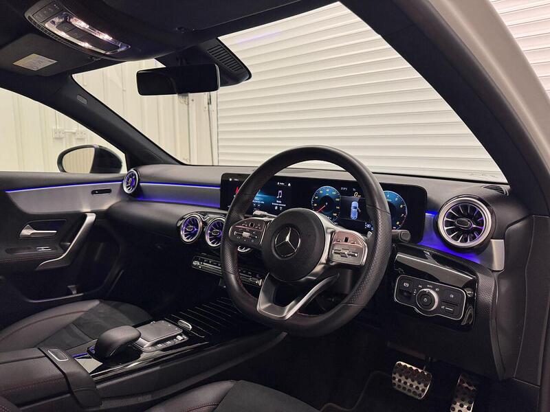 Mercedes-Benz A Class 1.3 A180 AMG Line (Executive) Hatchback 5dr Petrol 7G-DCT Euro 6 (s/s) (136 ps) - U119314