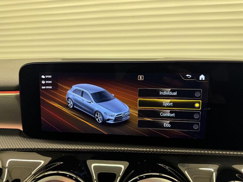 Mercedes-Benz A Class 1.3 A180 AMG Line (Executive) Hatchback 5dr Petrol 7G-DCT Euro 6 (s/s) (136 ps) - U119314
