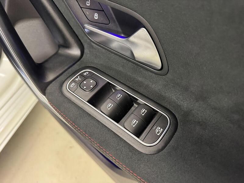 Mercedes-Benz A Class 1.3 A180 AMG Line (Executive) Hatchback 5dr Petrol 7G-DCT Euro 6 (s/s) (136 ps) - U119314