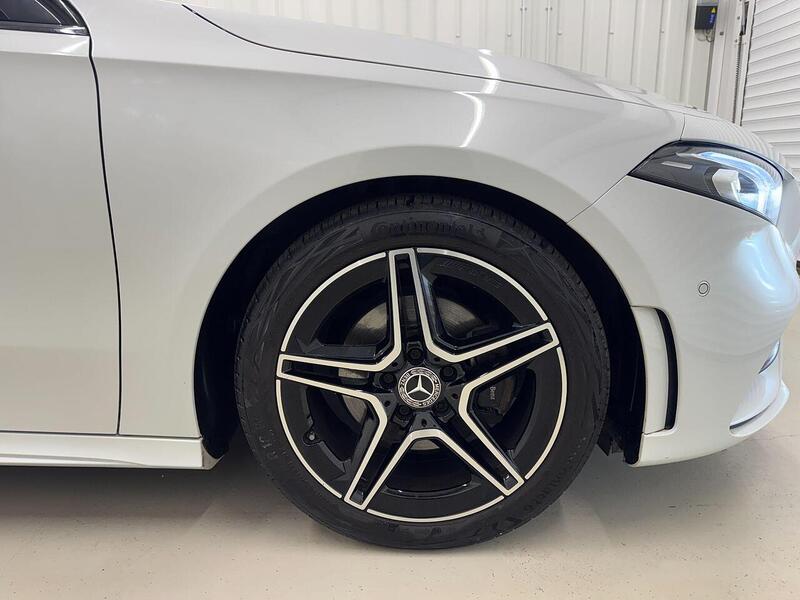 Mercedes-Benz A Class 1.3 A180 AMG Line (Executive) Hatchback 5dr Petrol 7G-DCT Euro 6 (s/s) (136 ps) - U119314