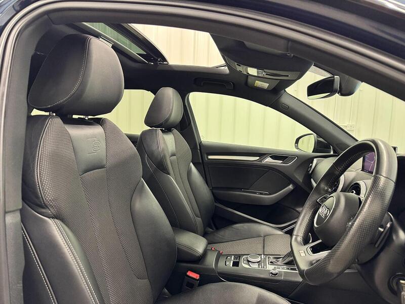 Audi A3 1.0 TFSI 30 Black Edition Sportback 5dr Petrol S Tronic Euro 6 (s/s) (116 ps) - U119315