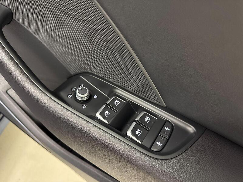 Audi A3 1.0 TFSI 30 Black Edition Sportback 5dr Petrol S Tronic Euro 6 (s/s) (116 ps) - U119315