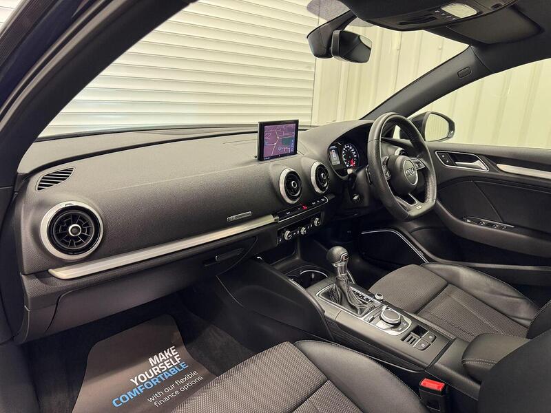 Audi A3 1.0 TFSI 30 Black Edition Sportback 5dr Petrol S Tronic Euro 6 (s/s) (116 ps) - U119315