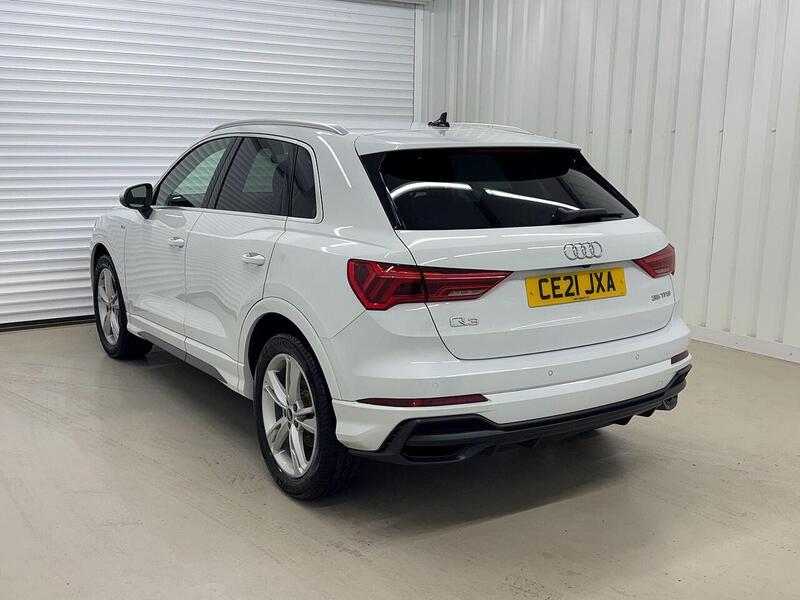 Audi Q3 1.5 TFSI CoD 35 S line SUV 5dr Petrol Manual Euro 6 (s/s) (150 ps) - U119323