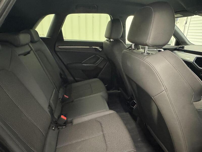 Audi Q3 1.5 TFSI CoD 35 S line SUV 5dr Petrol Manual Euro 6 (s/s) (150 ps) - U119323