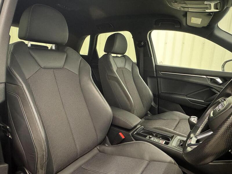 Audi Q3 1.5 TFSI CoD 35 S line SUV 5dr Petrol Manual Euro 6 (s/s) (150 ps) - U119323