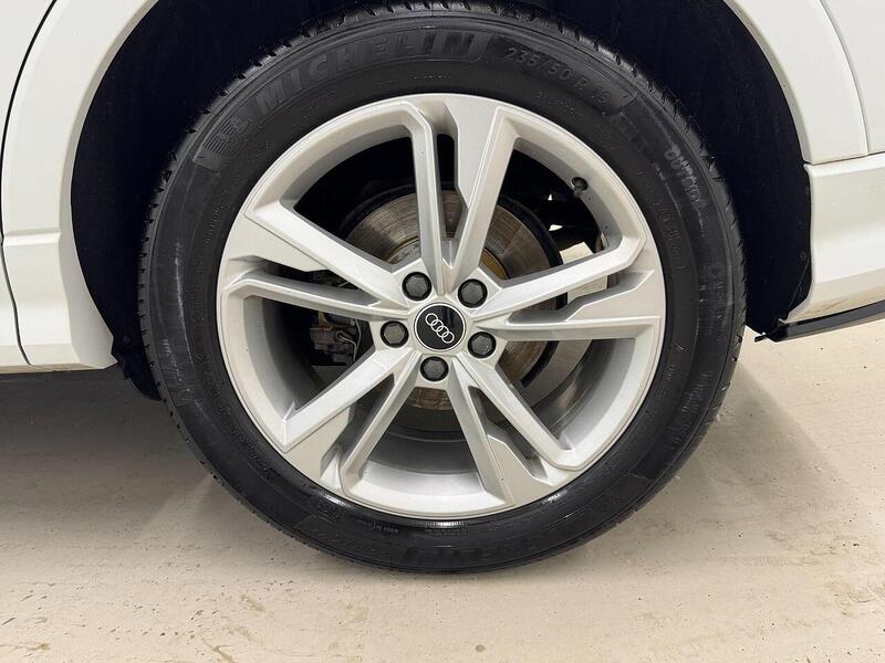 Audi Q3 1.5 TFSI CoD 35 S line SUV 5dr Petrol Manual Euro 6 (s/s) (150 ps) - U119323