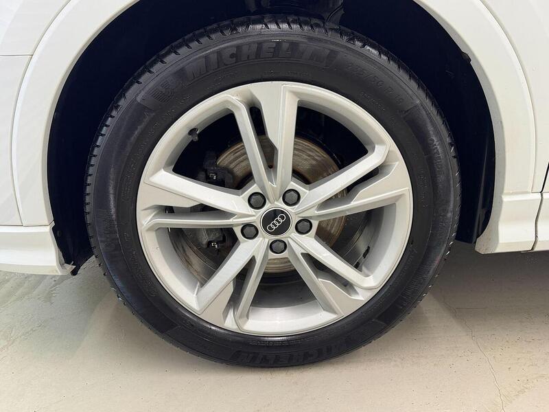 Audi Q3 1.5 TFSI CoD 35 S line SUV 5dr Petrol Manual Euro 6 (s/s) (150 ps) - U119323