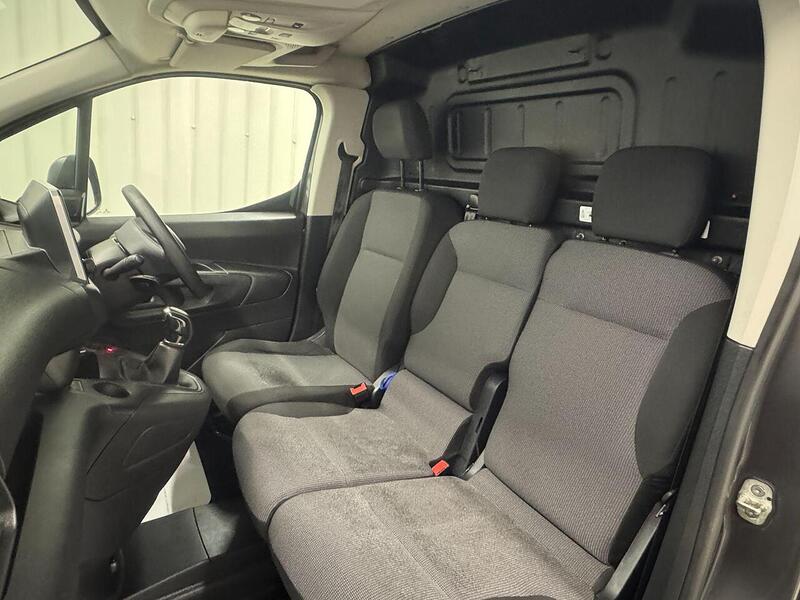 Peugeot Partner 1.5 BlueHDi 950 Professional Premium Long Panel Van 6dr Diesel Manual LWB Euro 6 (100 bhp) - U119324