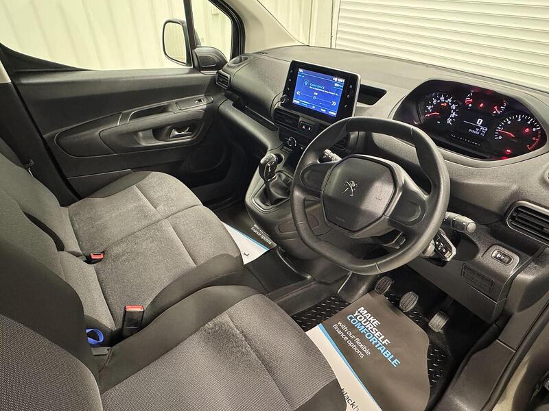 Peugeot Partner 1.5 BlueHDi 950 Professional Premium Long Panel Van 6dr Diesel Manual LWB Euro 6 (100 bhp) - U119324