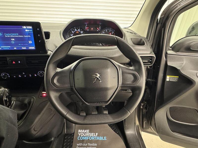 Peugeot Partner 1.5 BlueHDi 950 Professional Premium Long Panel Van 6dr Diesel Manual LWB Euro 6 (100 bhp) - U119324