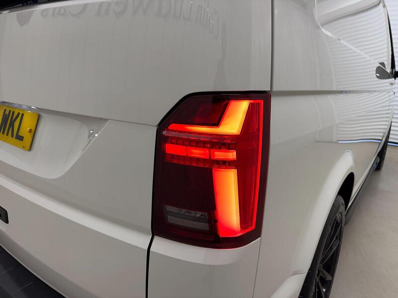 Volkswagen Transporter 2.0 TDI T30 Highline Panel Van 5dr Diesel Manual FWD LWB Euro 6 (s/s) (150 ps) - U119328