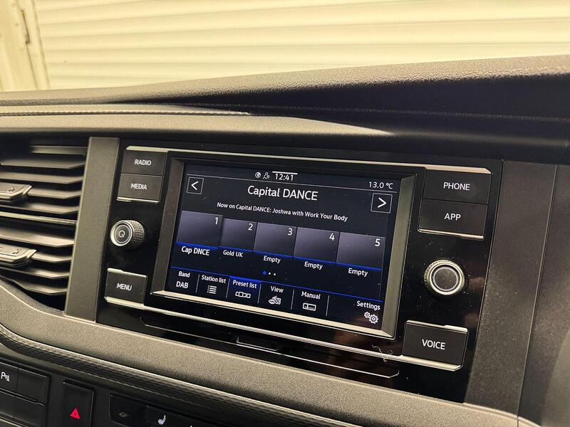 Volkswagen Transporter 2.0 TDI T30 Highline Panel Van 5dr Diesel Manual FWD LWB Euro 6 (s/s) (150 ps) - U119328