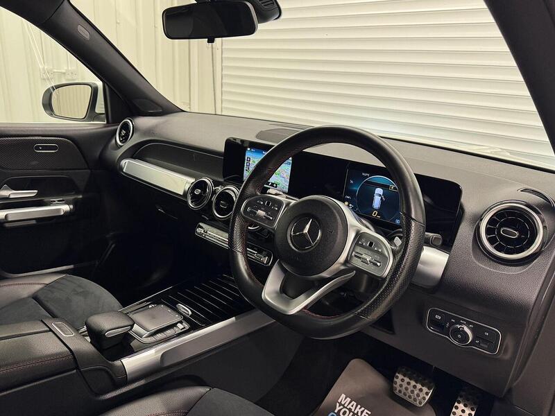 Mercedes-Benz GLB 1.3 GLB200 AMG Line SUV 5dr Petrol 7G-DCT Euro 6 (s/s) (163 ps) - U119329
