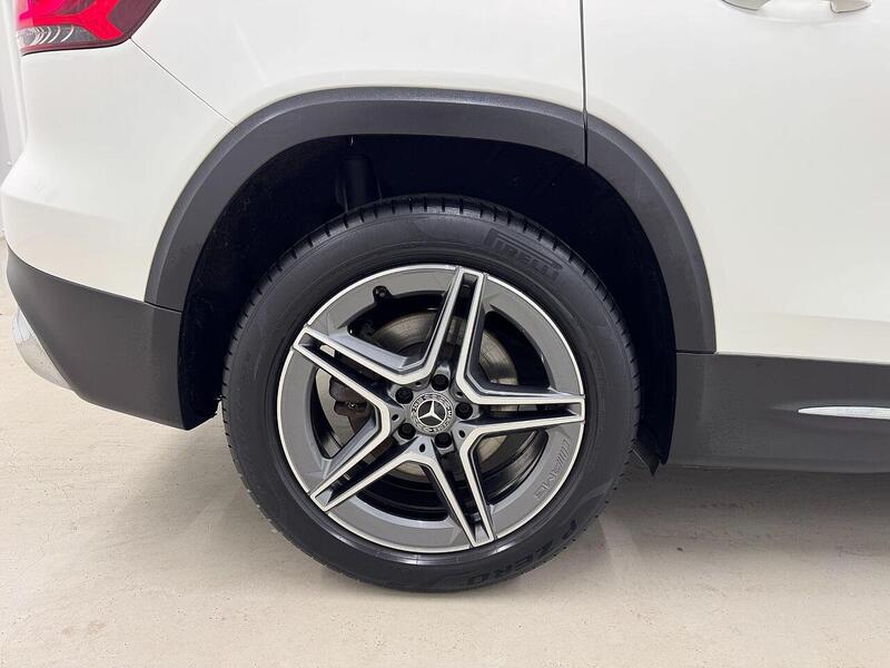 Mercedes-Benz GLB 1.3 GLB200 AMG Line SUV 5dr Petrol 7G-DCT Euro 6 (s/s) (163 ps) - U119329