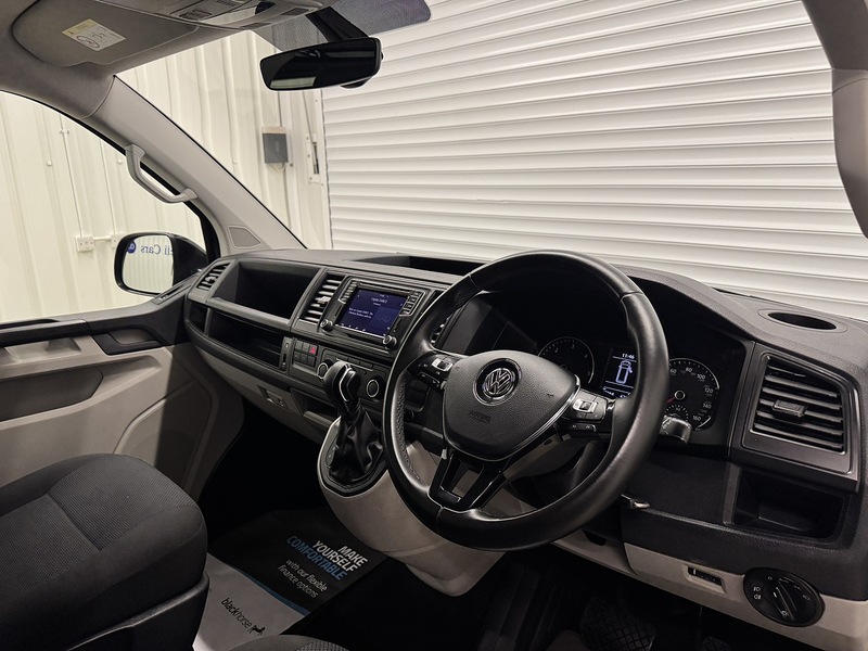 Volkswagen Transporter 2.0 TDI T32 BlueMotion Tech Highline Kombi DSG FWD SWB Euro 6 (s/s) 5dr - U119333