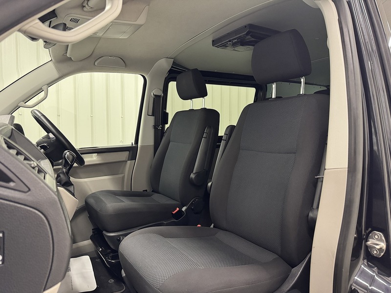 Volkswagen Transporter 2.0 TDI T32 BlueMotion Tech Highline Kombi DSG FWD SWB Euro 6 (s/s) 5dr - U119333