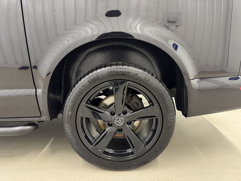 Volkswagen Transporter 2.0 TDI T32 BlueMotion Tech Highline Kombi DSG FWD SWB Euro 6 (s/s) 5dr - U119333