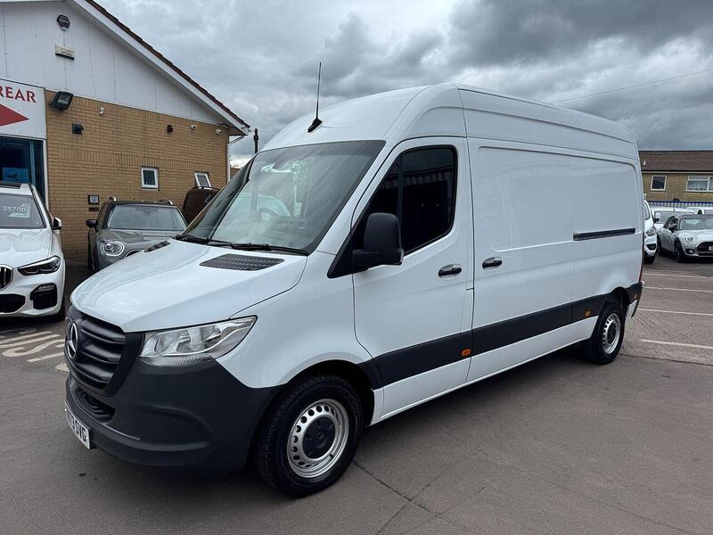 Mercedes-Benz Sprinter 2.0 315 CDI Premium Panel Van 5dr Diesel Manual FWD L2 H2 Euro 6 (s/s) (150 ps) - U119339