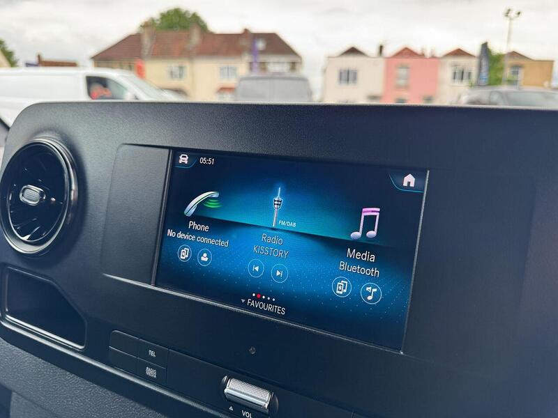 Mercedes-Benz Sprinter 2.0 315 CDI Premium Panel Van 5dr Diesel Manual FWD L2 H2 Euro 6 (s/s) (150 ps) - U119339