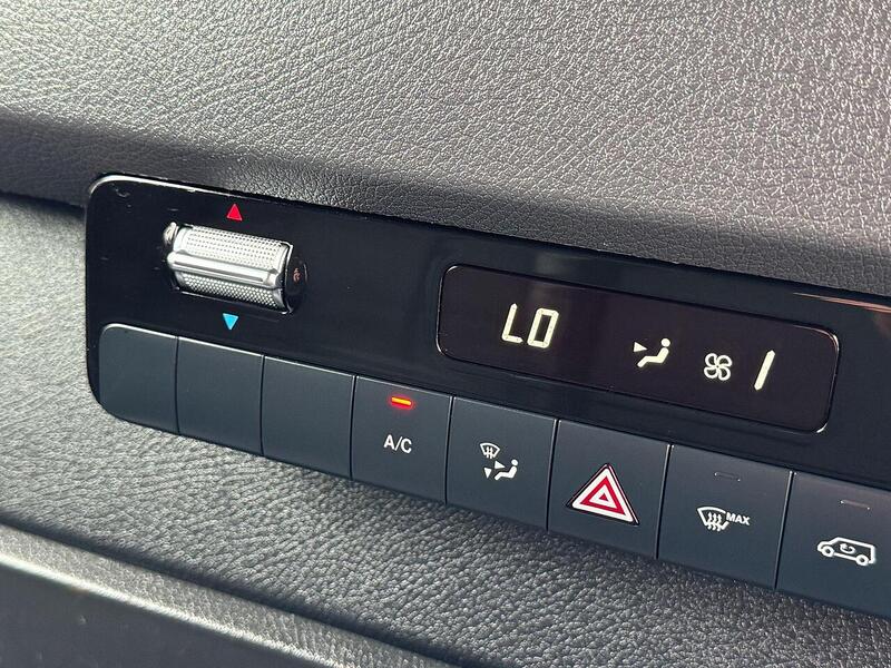 Mercedes-Benz Sprinter 2.0 315 CDI Premium Panel Van 5dr Diesel Manual FWD L2 H2 Euro 6 (s/s) (150 ps) - U119339