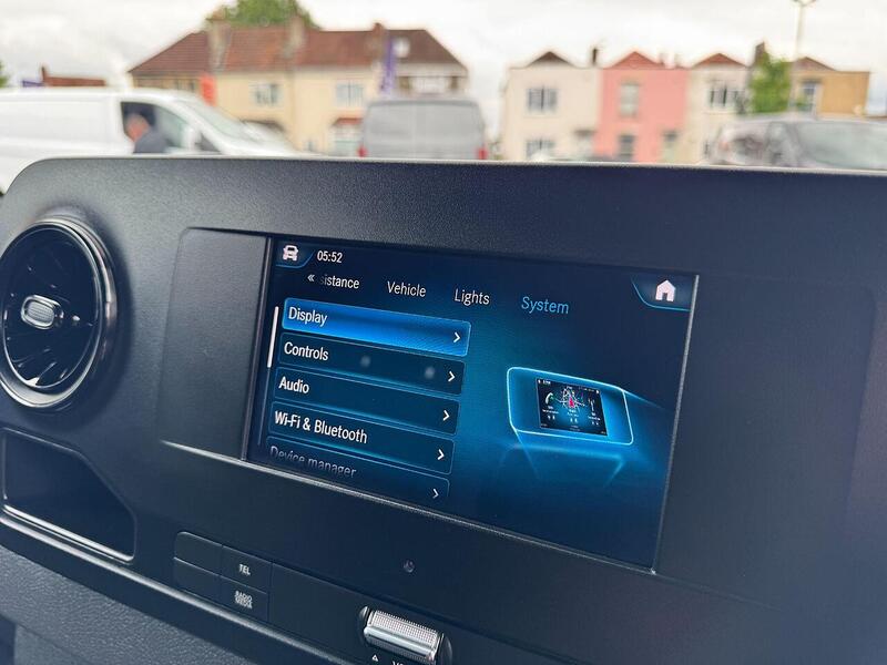 Mercedes-Benz Sprinter 2.0 315 CDI Premium Panel Van 5dr Diesel Manual FWD L2 H2 Euro 6 (s/s) (150 ps) - U119339