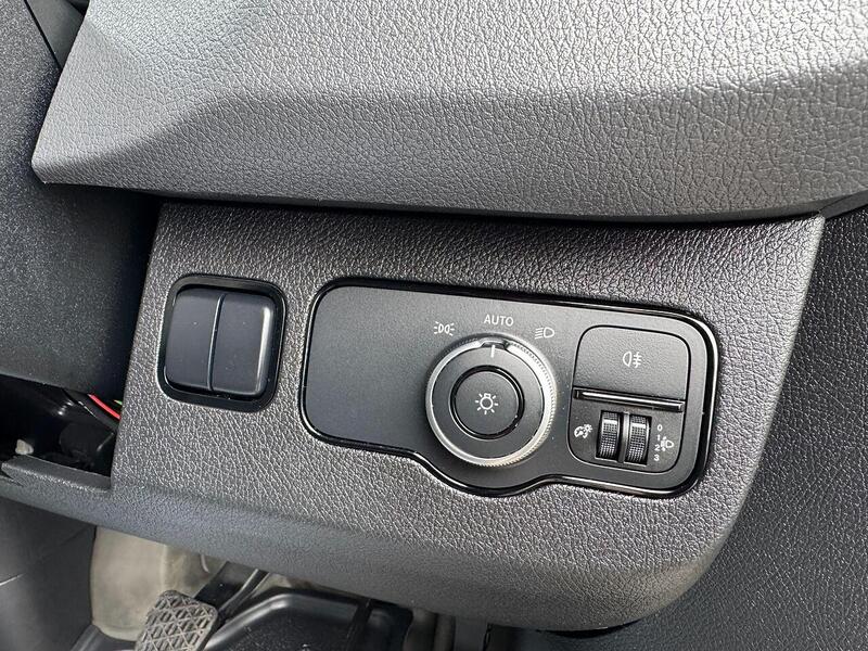 Mercedes-Benz Sprinter 2.0 315 CDI Premium Panel Van 5dr Diesel Manual FWD L2 H2 Euro 6 (s/s) (150 ps) - U119339