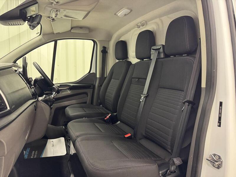 Ford Transit Custom 2.0 300 EcoBlue Limited Panel Van 5dr Diesel Manual L2 H1 Euro 6 (s/s) (130 ps) - U119340