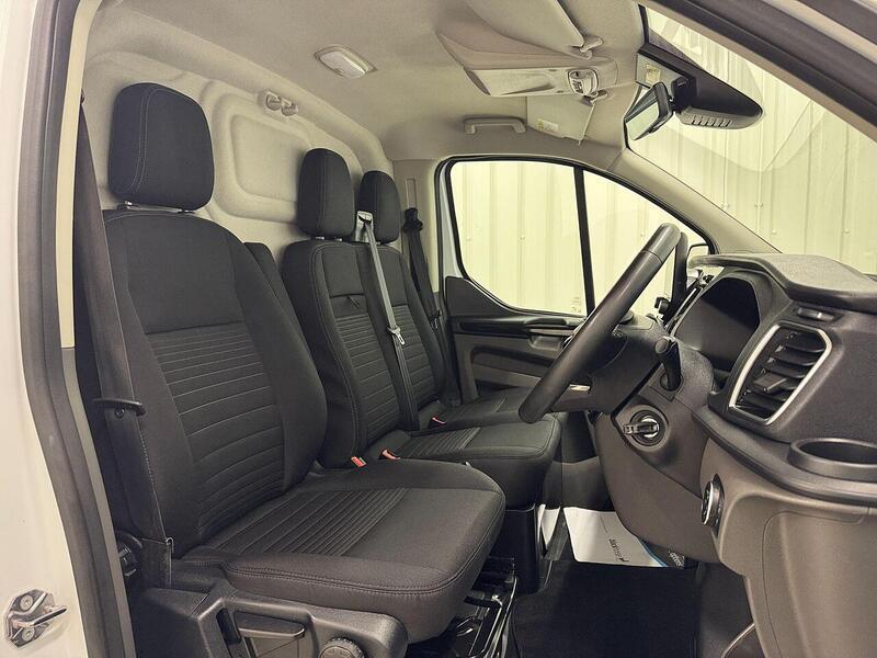 Ford Transit Custom 2.0 300 EcoBlue Limited Panel Van 5dr Diesel Manual L2 H1 Euro 6 (s/s) (130 ps) - U119340