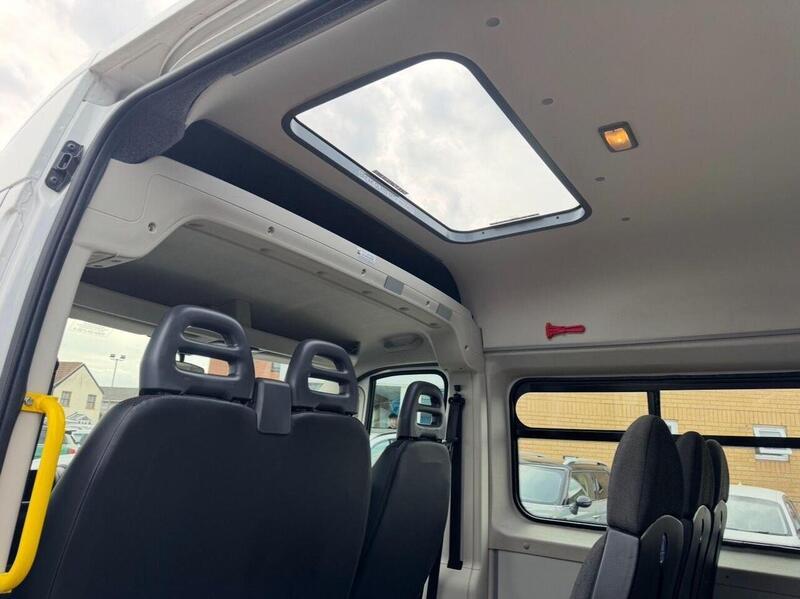 Citroen Relay 2.0 BlueHDi 35 Enterprise Mini Bus 5dr Diesel Manual L3 High Roof Euro 6 (130 ps) - U119342